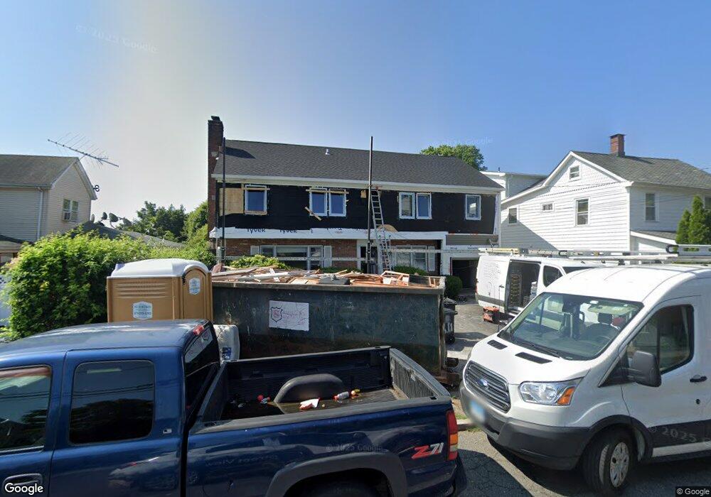 211 Wardwell St, Stamford, CT 06902 - photo 1