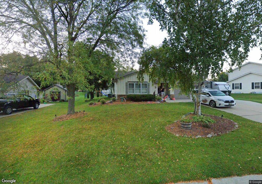 W162N8316 Tamarack Dr, Menomonee Falls, WI 53051 - photo 1