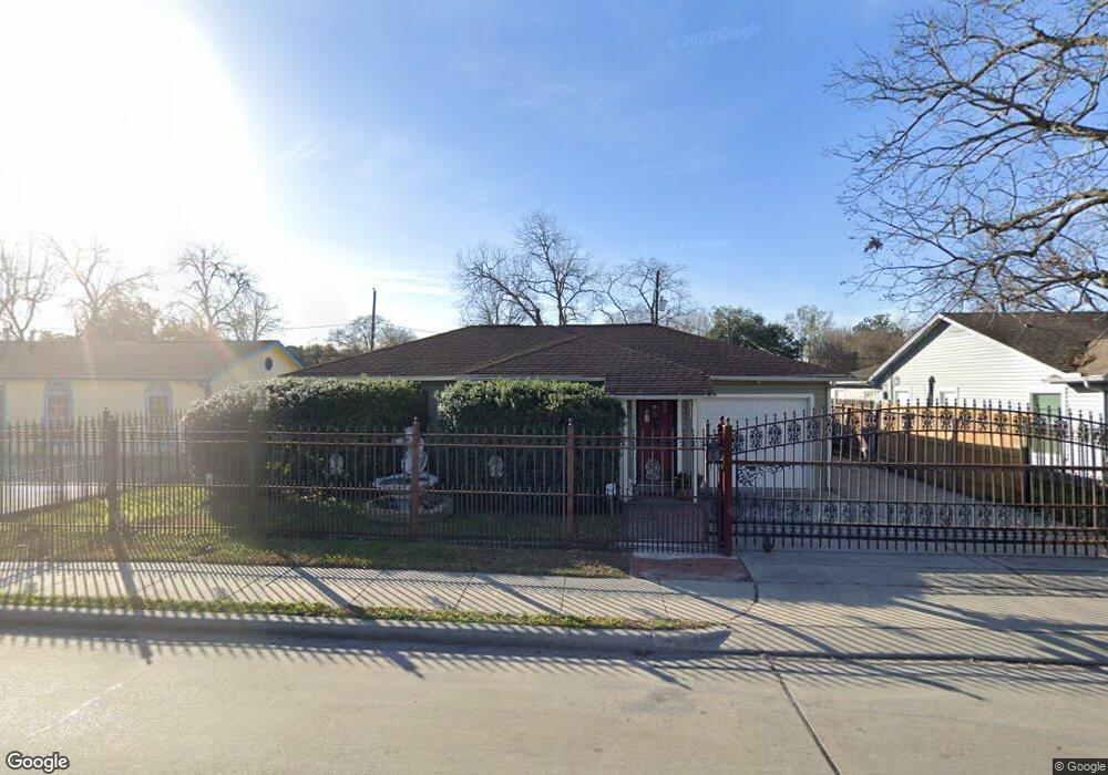 230 Parker Rd, Houston, TX 77076 - photo 1