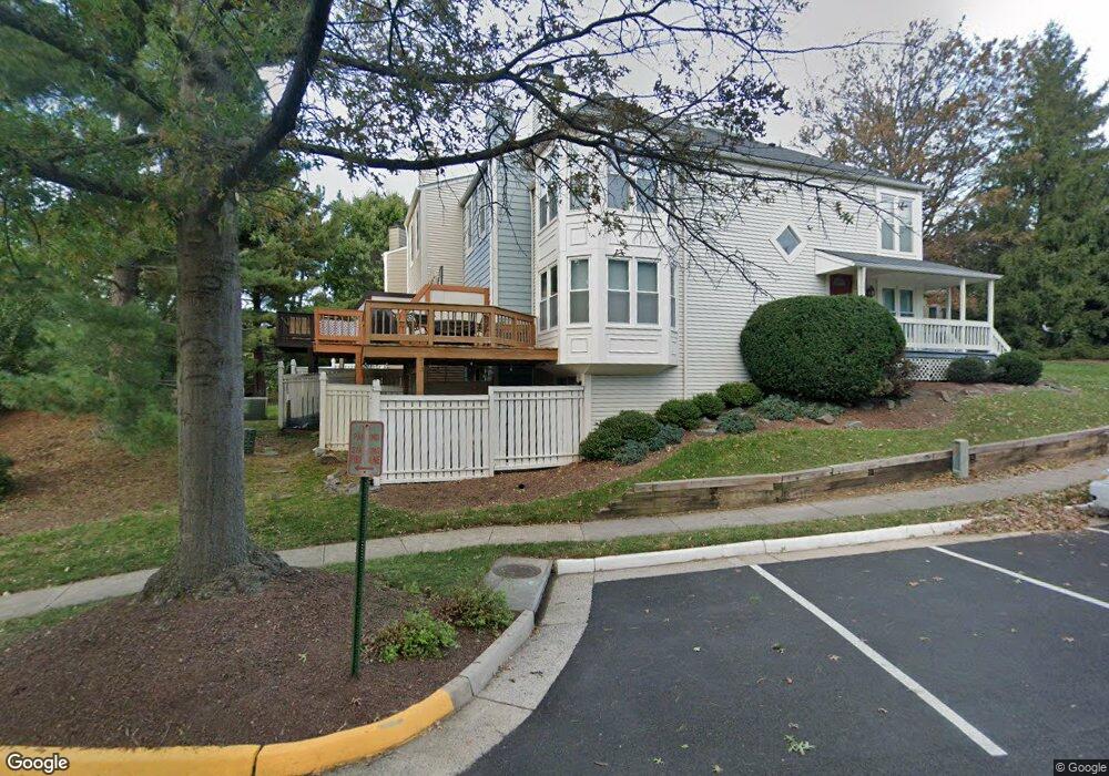 1682 Oaktree Ct, Reston, VA 20194 - photo 1