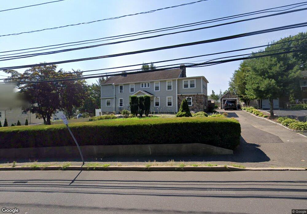 87 Woodway Rd, Stamford, CT 06907 - photo 1