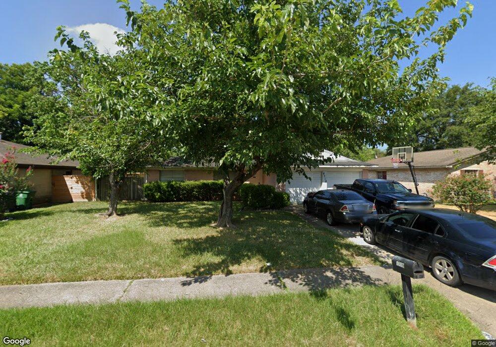 8719 Glen Shadow Dr, Houston, TX 77088 - photo 1