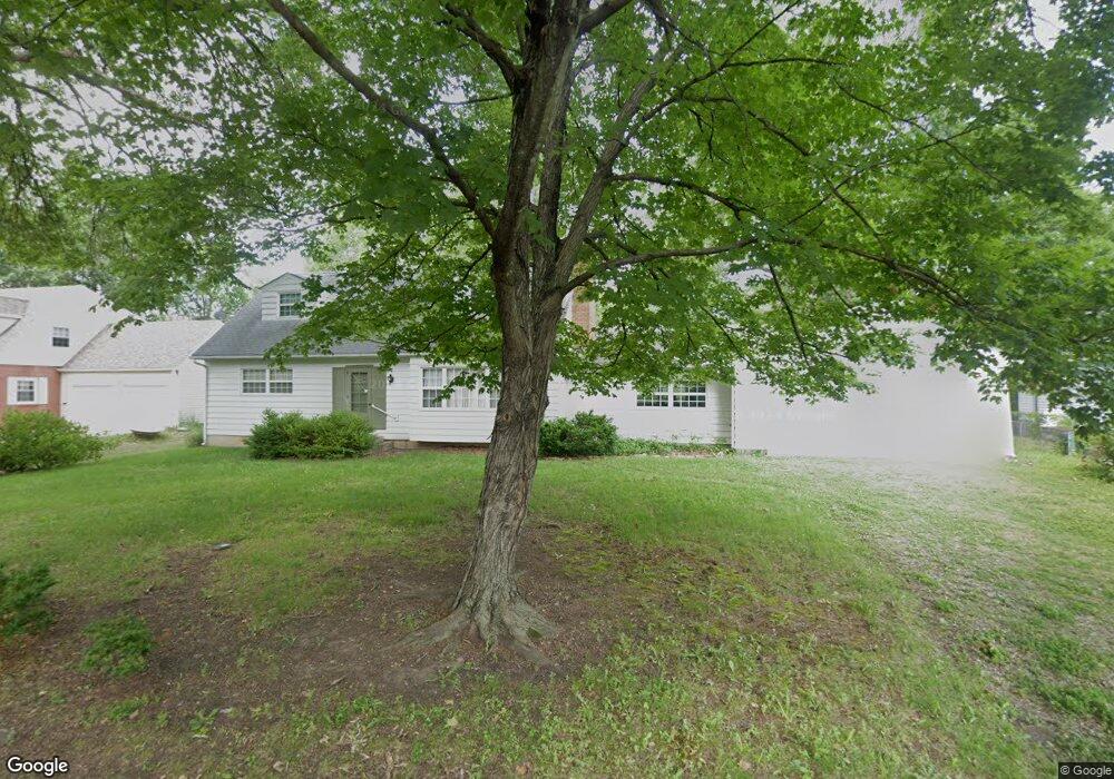 1925 SW Wayne Ave, Topeka, KS 66604 - photo 1