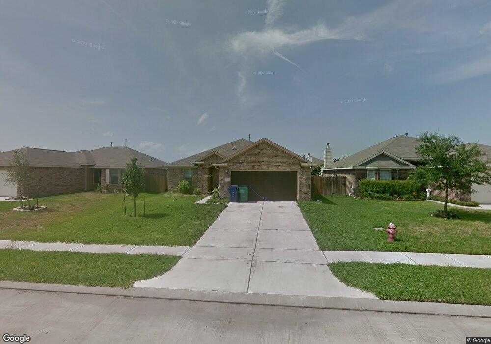 385 Henry St, Alvin, TX 77511 - photo 1
