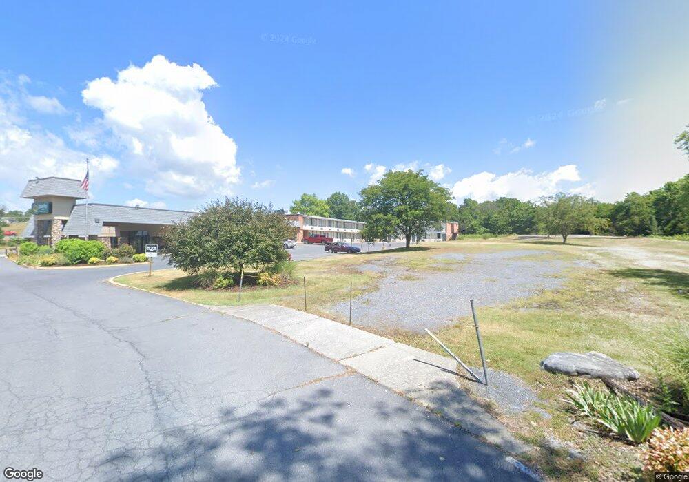 162 W Old Cross Rd, New Market, VA 22844 - photo 1