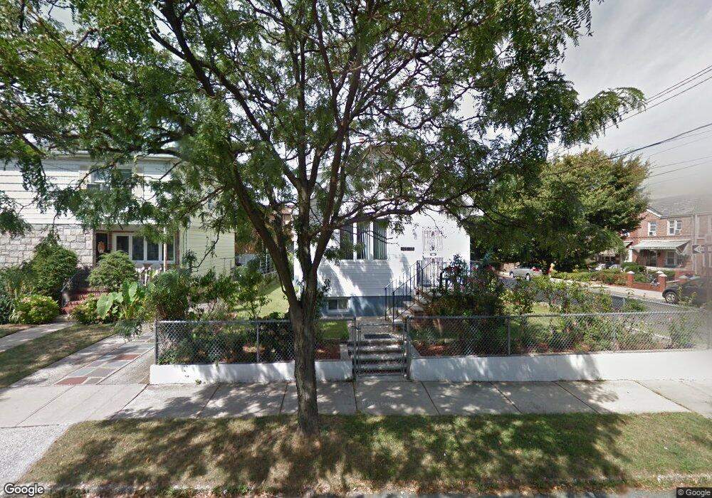 16619 76th Ave, Fresh Meadows, NY 11366 - photo 1