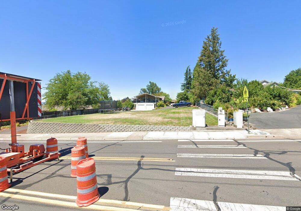 3091 Lone Pine Rd, Medford, OR 97504 - photo 1