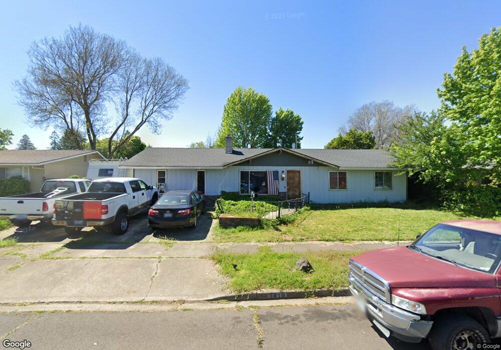 1418 Coquette St, Medford, OR 97504 - photo 1