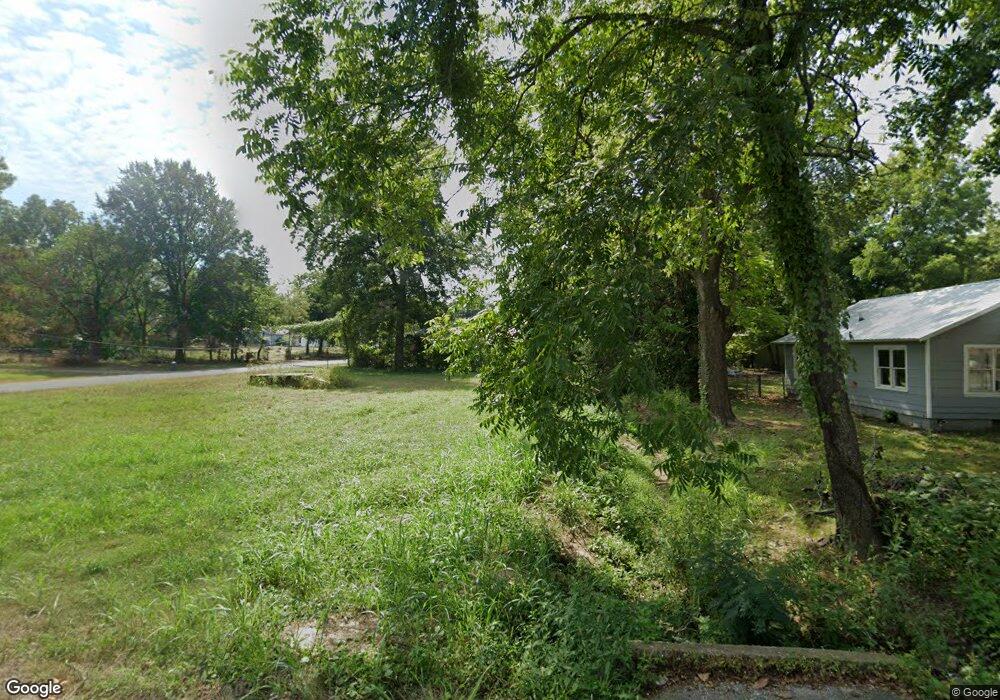 310 NE F St, Stigler, OK 74462 - photo 1