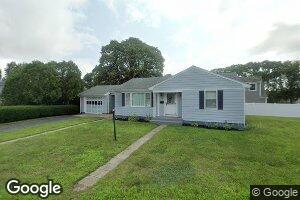 19 Howland St, South Dartmouth, MA 02748