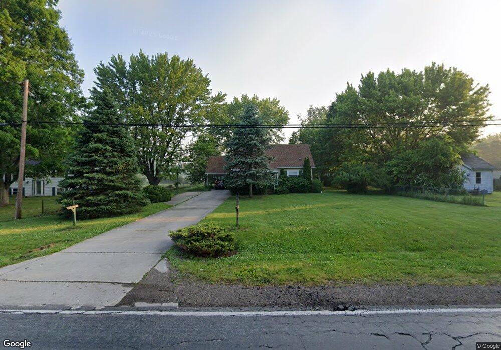 5121 E Carpenter Rd, Flint, MI 48506 - photo 1