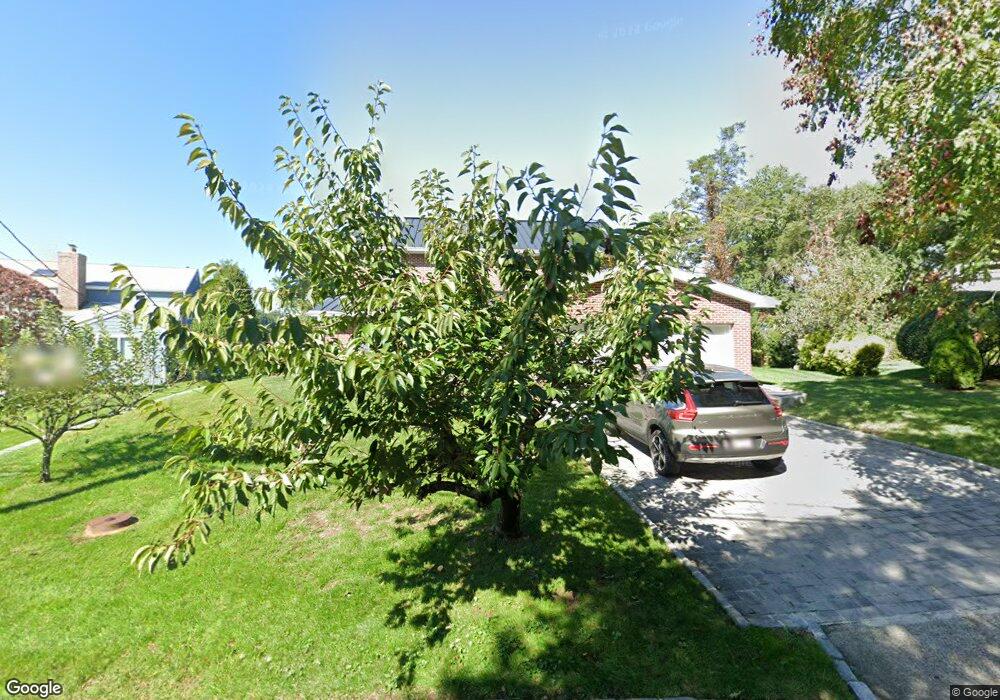 15 the Beachway, Manhasset, NY 11030 - photo 1