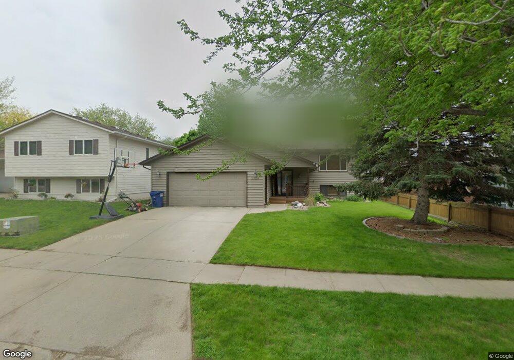 2724 S Maywood Dr, Sioux Falls, SD 57110 - photo 1