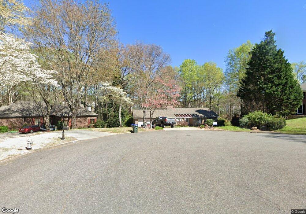 310 Saddle Creek Cir, Roswell, GA 30076 - photo 1