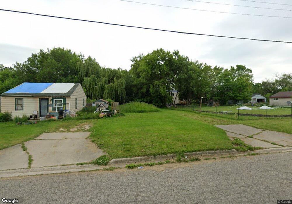 1362 W Juliah Ave, Flint, MI 48505 - photo 1