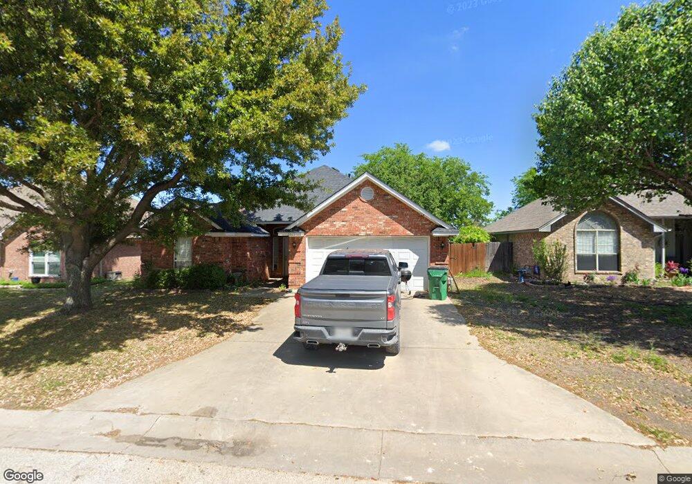 2015 Brooke Dr, Sanger, TX 76266 - photo 1