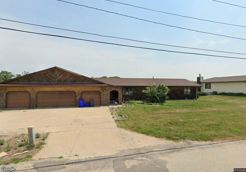 1665 16th St NW, Cedar Rapids, IA 52405 - photo 1