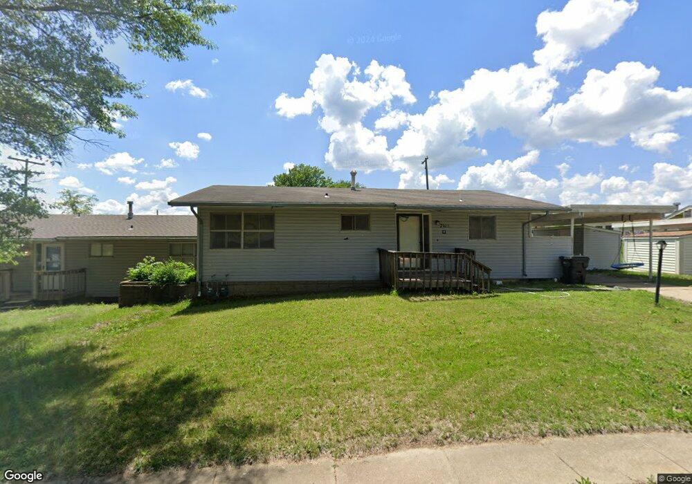 7023 SW Crestwood Dr, Topeka, KS 66619 - photo 1