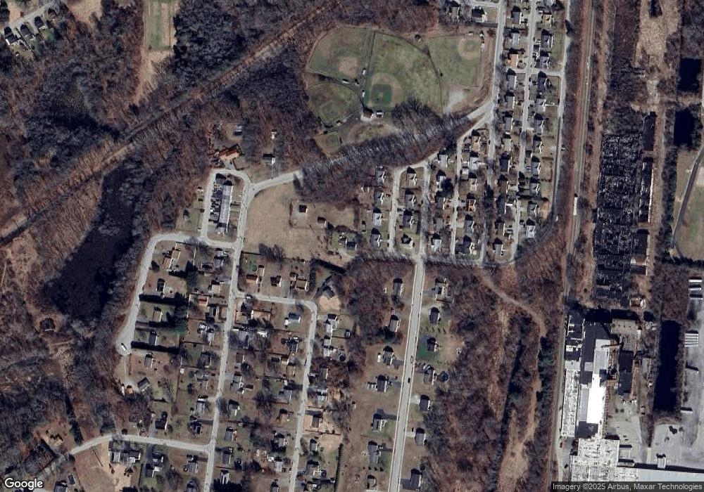 17 4th St, Plainfield, CT 06374 - photo 1