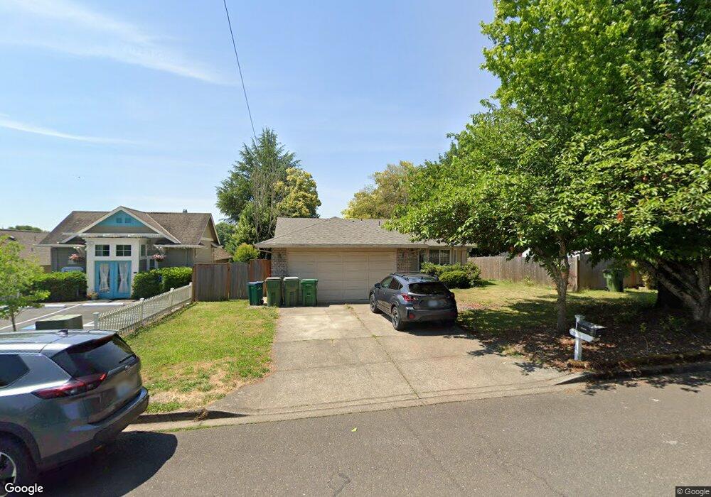 319 SW 7th St, Dundee, OR 97115 - photo 1