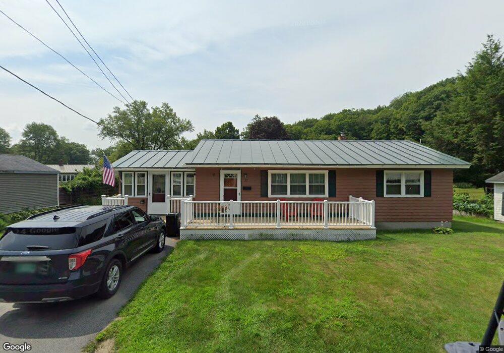 27 Chellis St, White River Junction, VT 05001 - photo 1