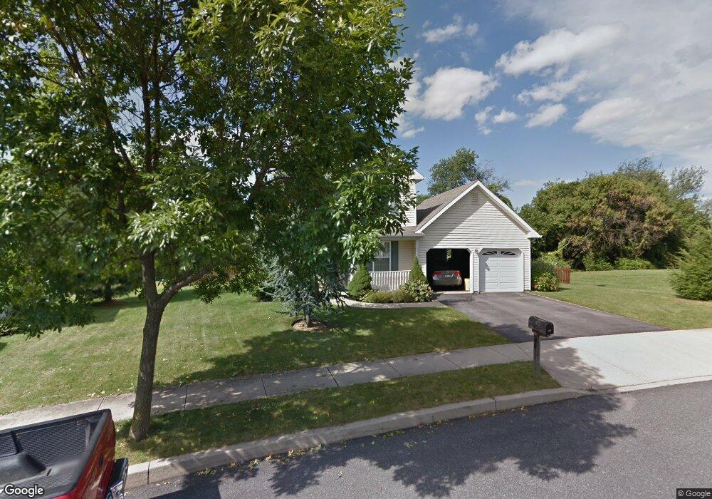 90 Crown Dr, Easton, PA 18040 - photo 1