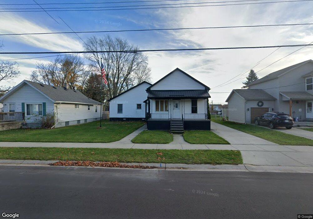 112 Taylor St, Port Huron, MI 48060 - photo 1