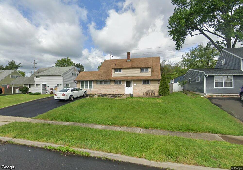 15 Goldengate Rd, Levittown, PA 19057 - photo 1