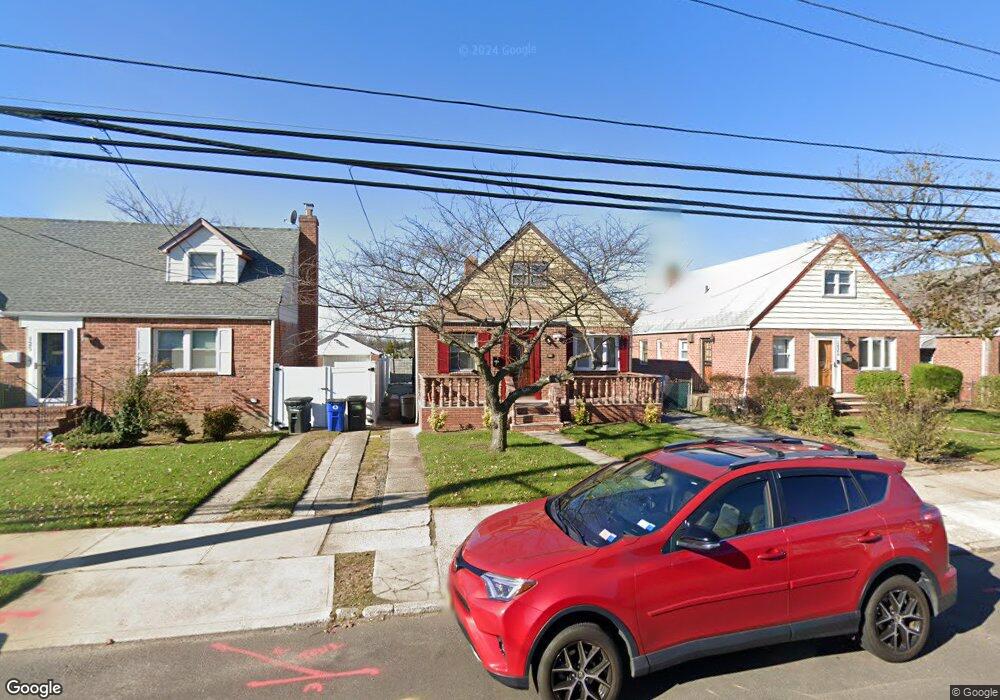 12510 Francis Lewis Blvd, Springfield Gardens, NY 11413 - photo 1