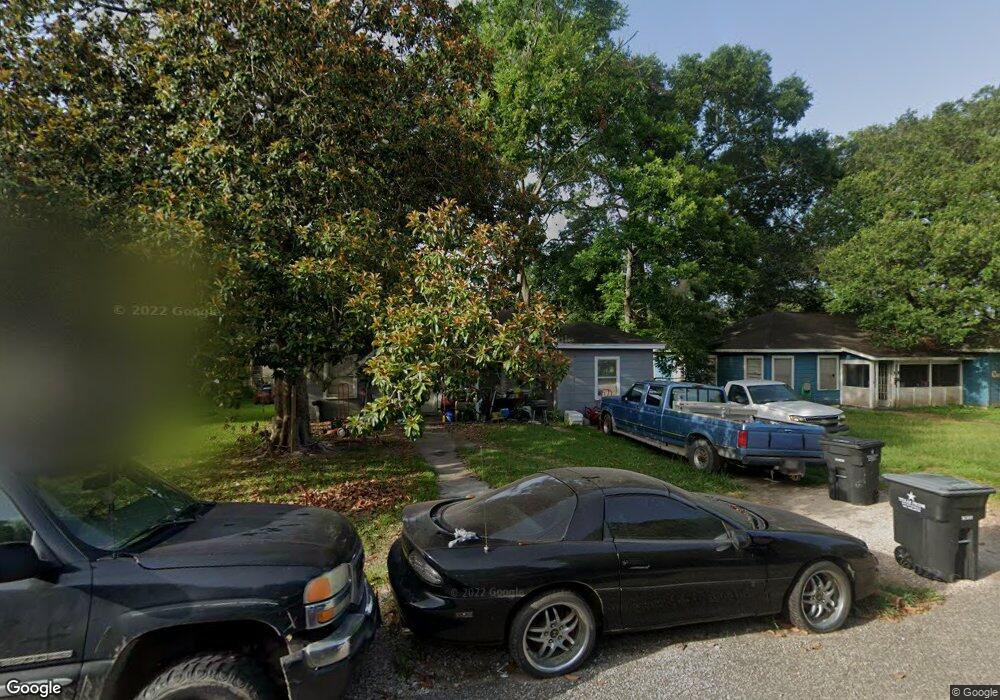 313 W Foley St, Alvin, TX 77511 - photo 1