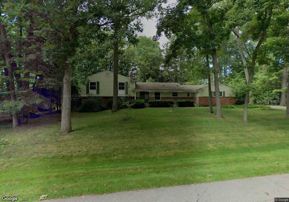 5104 Echo Rd, Bloomfield Hills, MI 48302 - photo 1