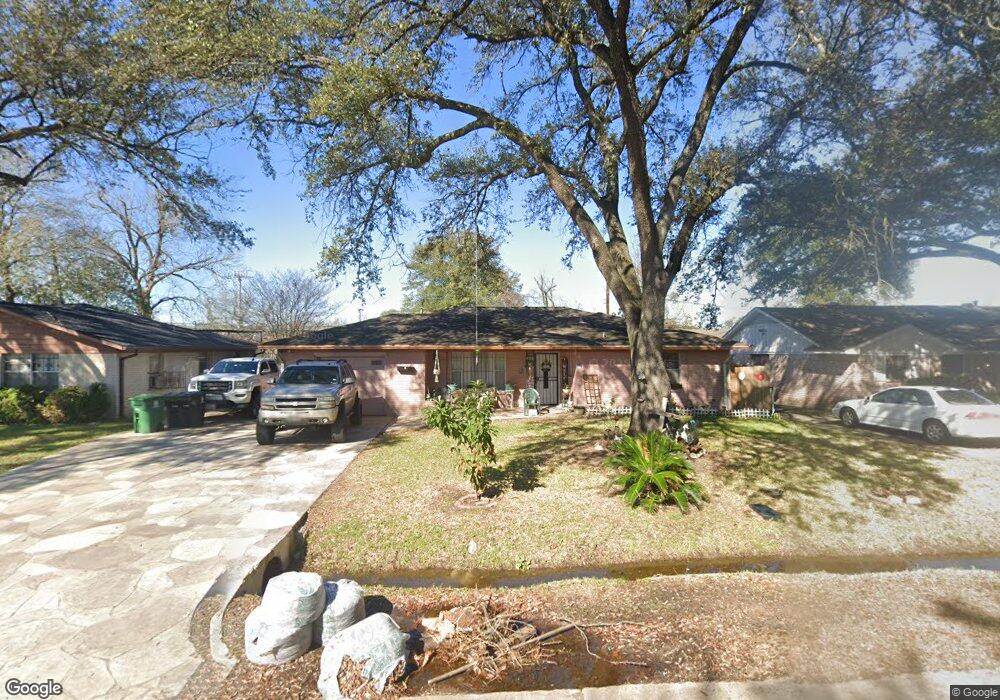 723 Hurley St, Houston, TX 77022 - photo 1