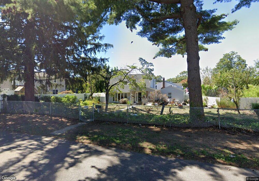 131 10th Ave, West Babylon, NY 11704 - photo 1