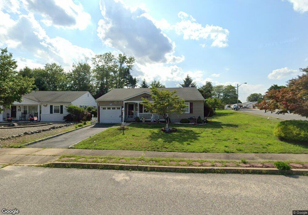 17 Shaw Ct, Toms River, NJ 08757 - photo 1