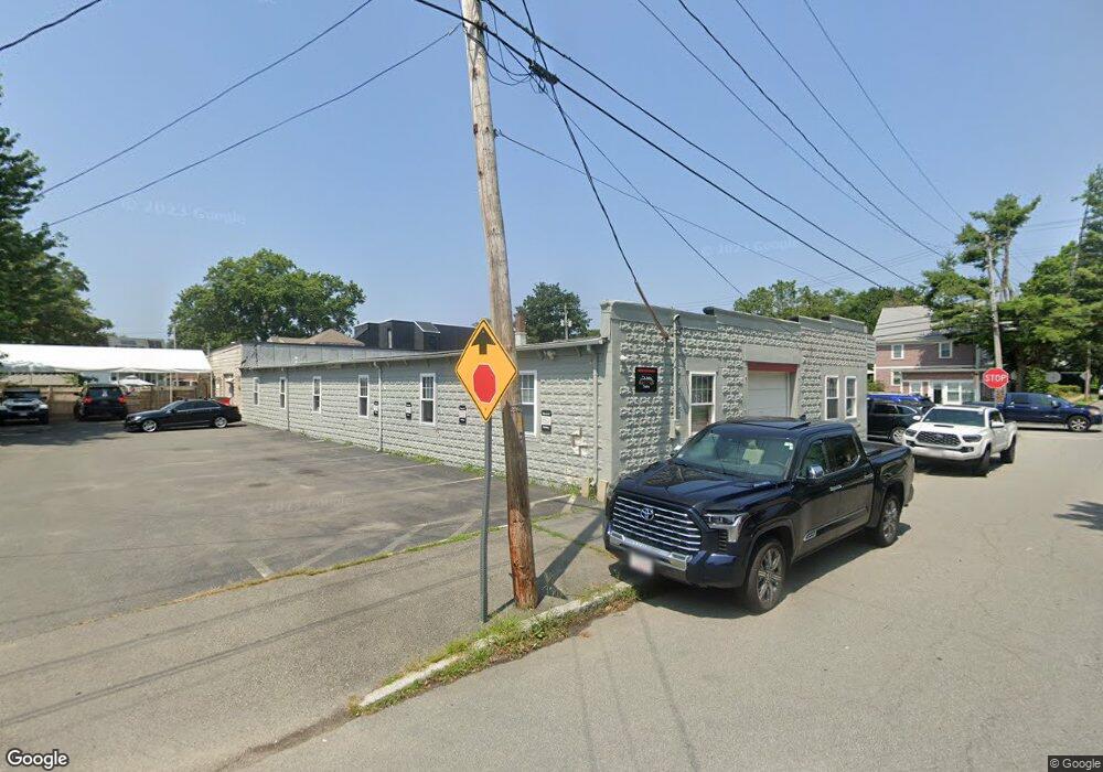 32 Adams St unit 1, Fairhaven, MA 02719 - photo 1