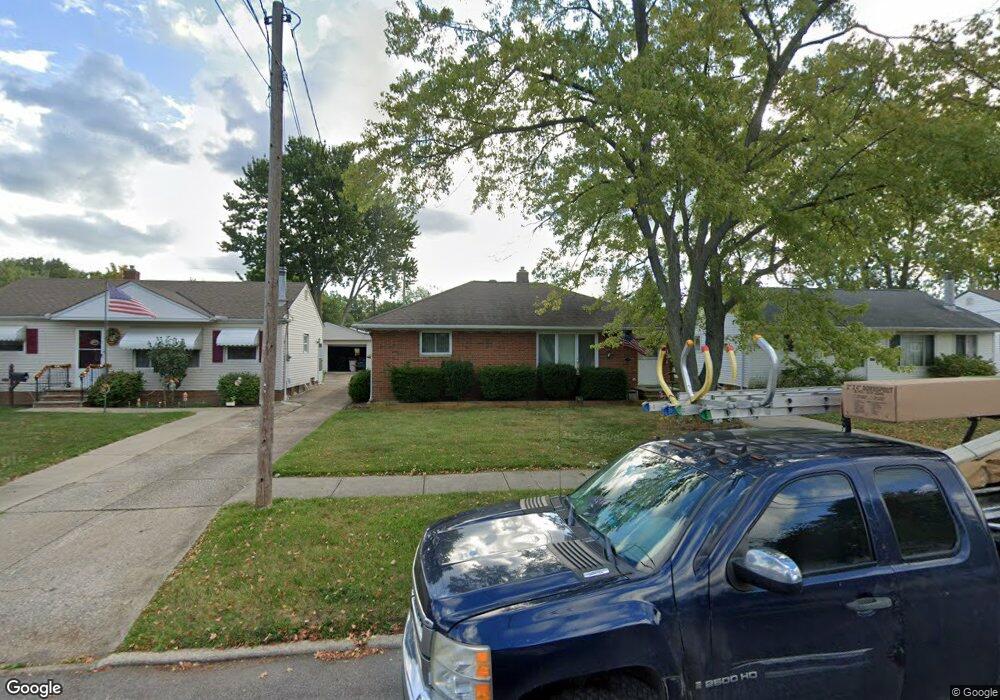 283 Gayle Dr, Sheffield Lake, OH 44054 - photo 1