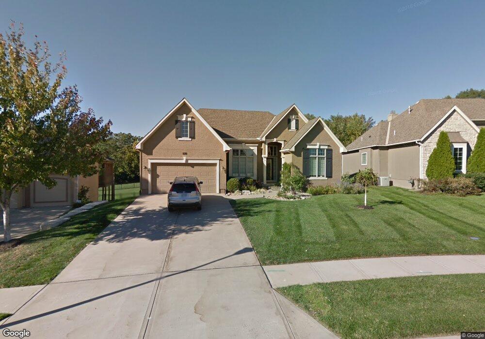 4912 Bradshaw St, Shawnee, KS 66216 - photo 1