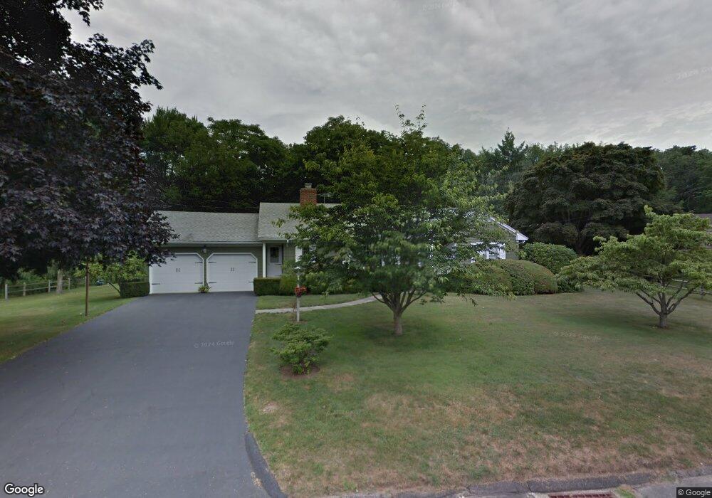 17 Canterbury Ln, Trumbull, CT 06611 - photo 1