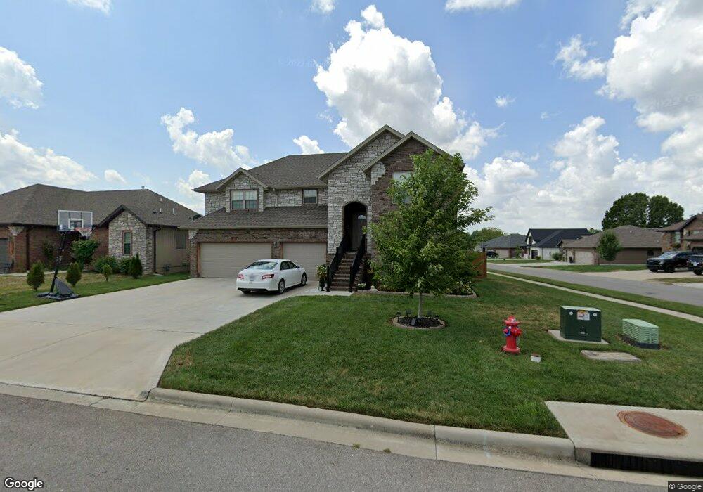 715 N Maplewood Hills Rd, Nixa, MO 65714 - photo 1