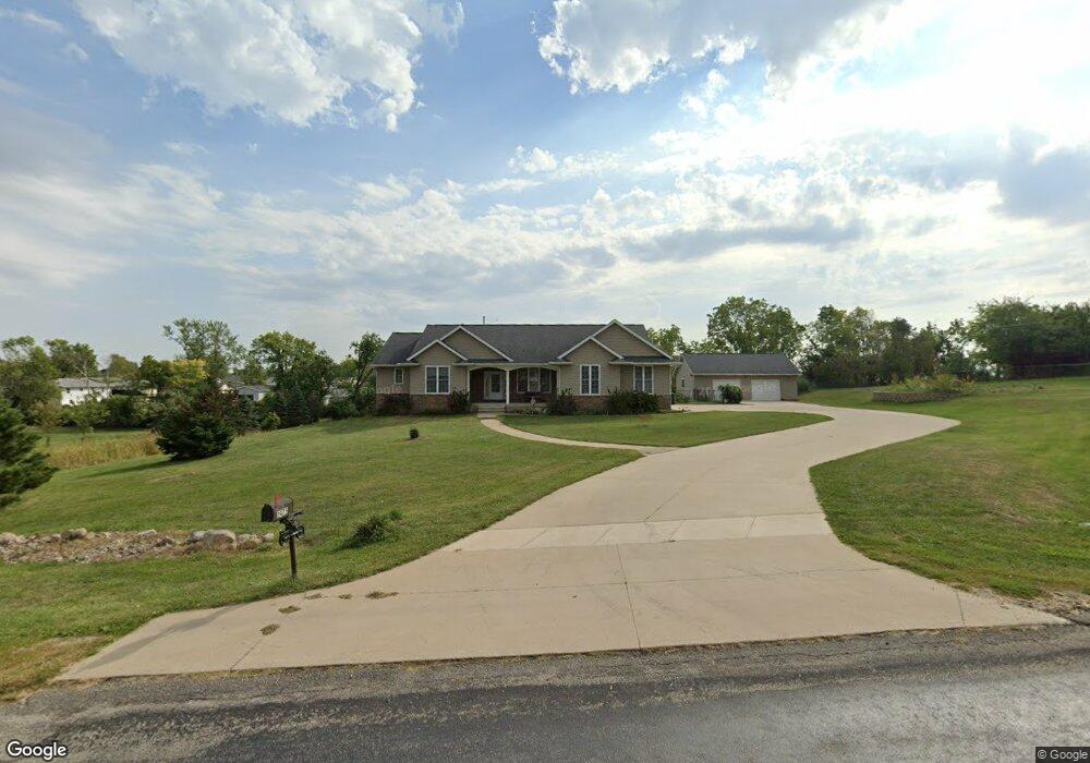 2475 27th St SW, Cedar Rapids, IA 52404 - photo 1