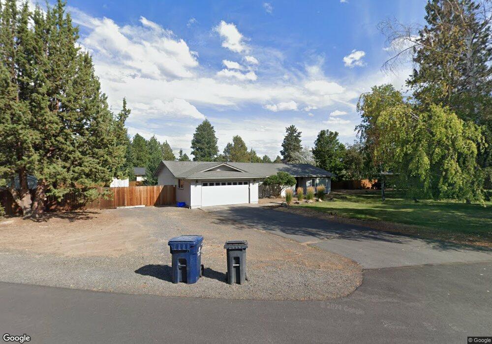 61576 E Lake Dr, Bend, OR 97702 - photo 1
