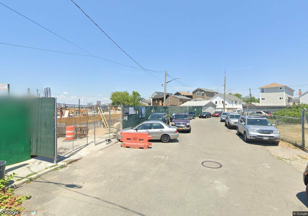 96-14 Power Rd, Broad Channel, NY 11693 - photo 1