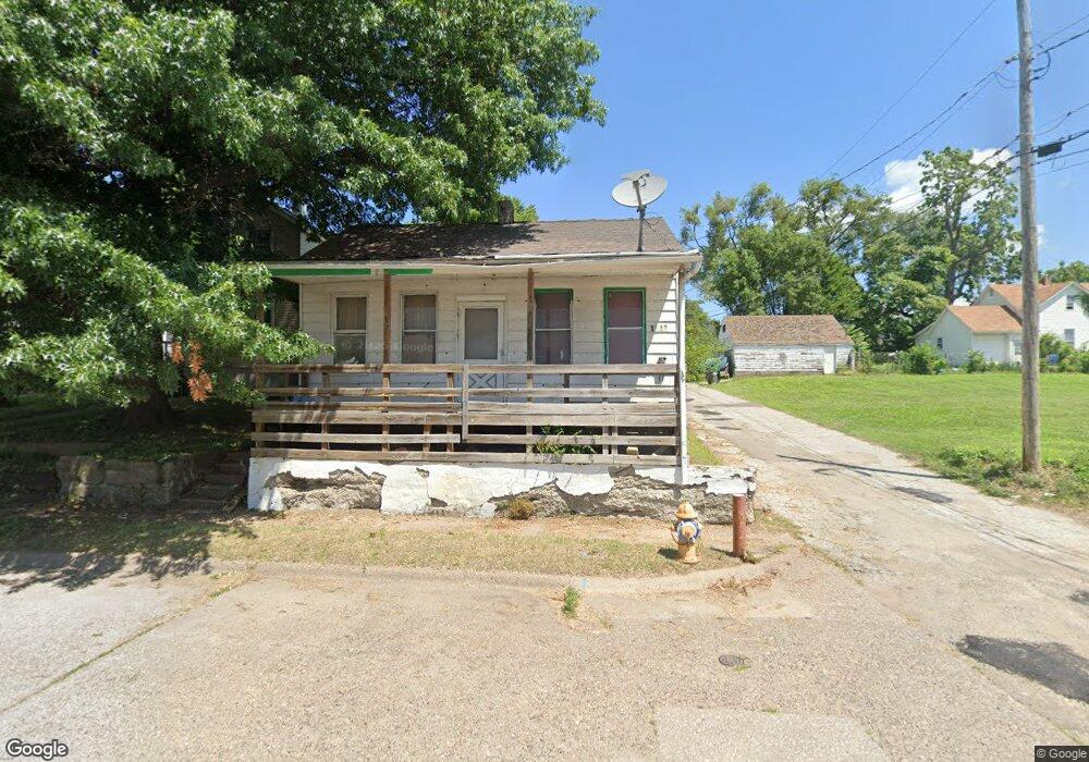 1512 W 2nd St, Davenport, IA 52802 - photo 1