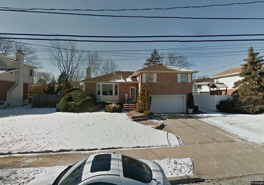 2906 Shore Dr, Merrick, NY 11566 - photo 1