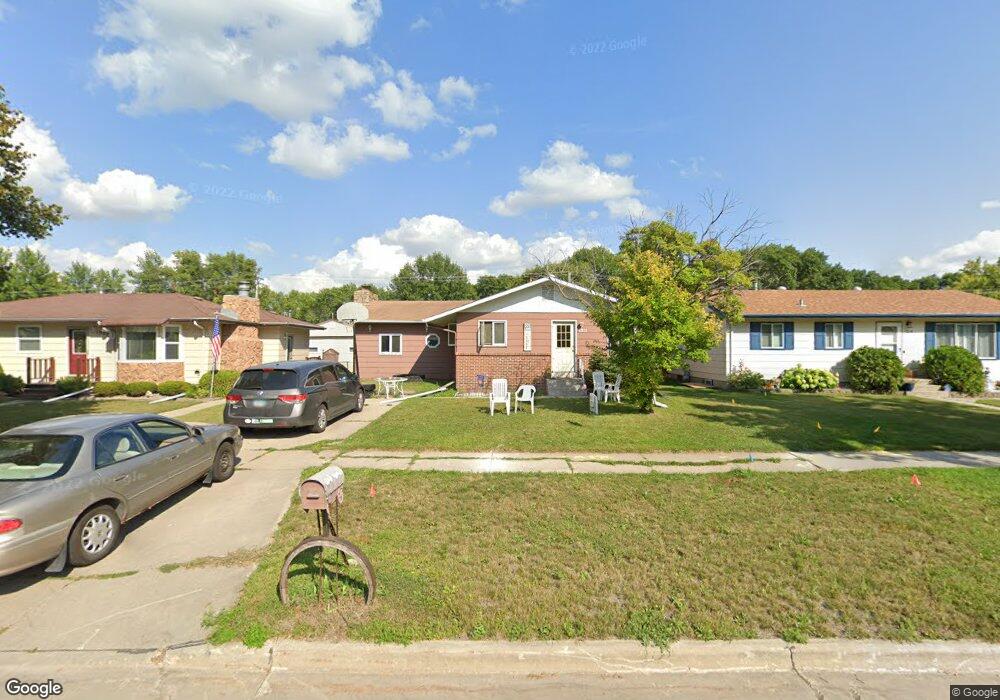 1311 S 20th St, Grand Forks, ND 58201 - photo 1