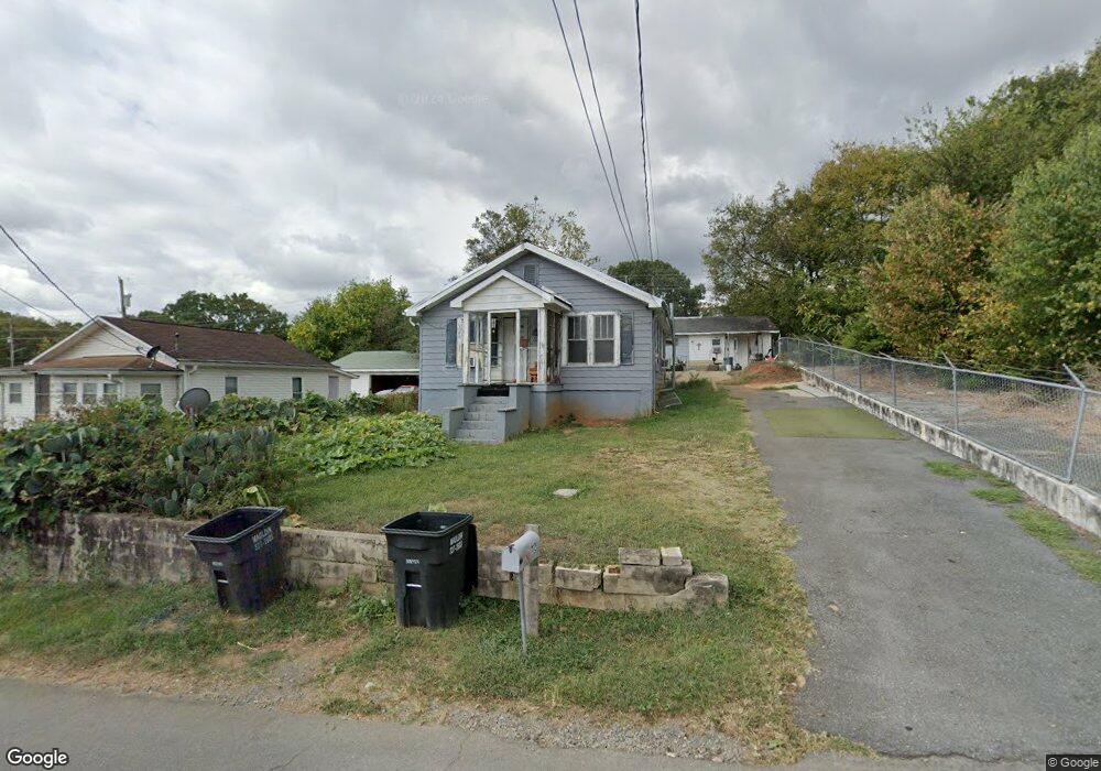 102 Neal St, Calhoun, GA 30701 - photo 1