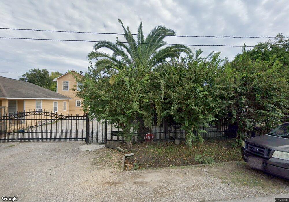 3209 King St, Houston, TX 77026 - photo 1