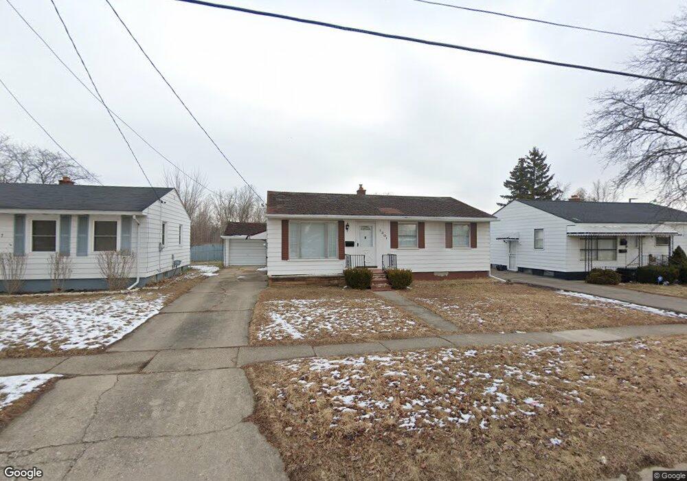 1301 Mohawk Ave, Flint, MI 48507 - photo 1