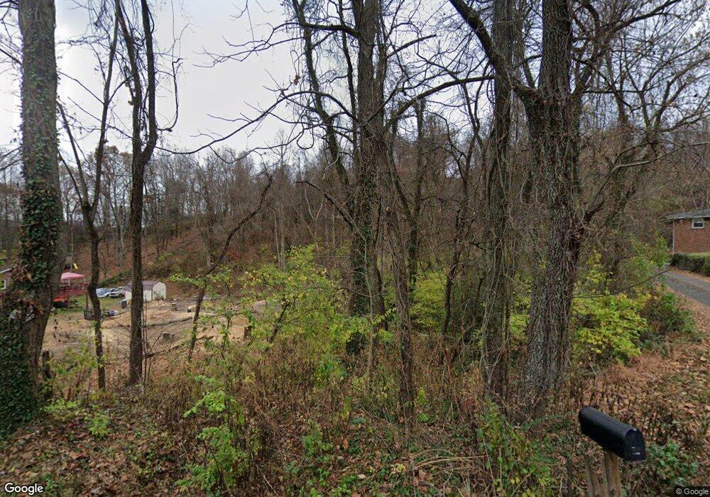 1404 Stoneybrook Dr, Johnson City, TN 37601 - photo 1