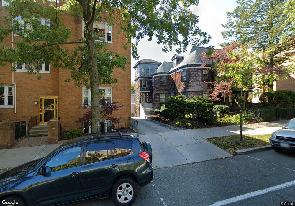 1529 Beacon St unit 8, Brookline, MA 02446 - photo 1